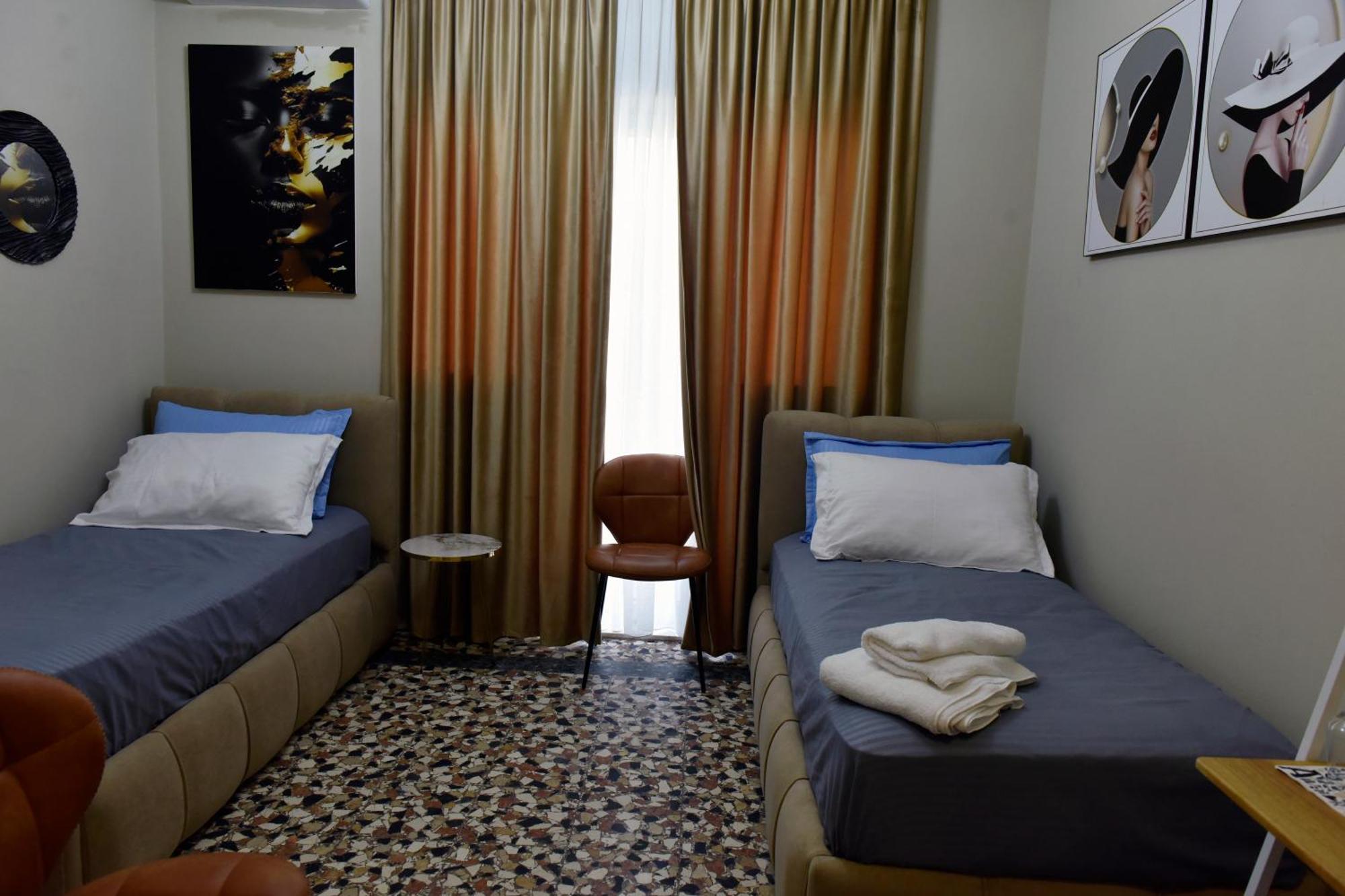City Center Rooms And Apartments Durrës Exteriör bild